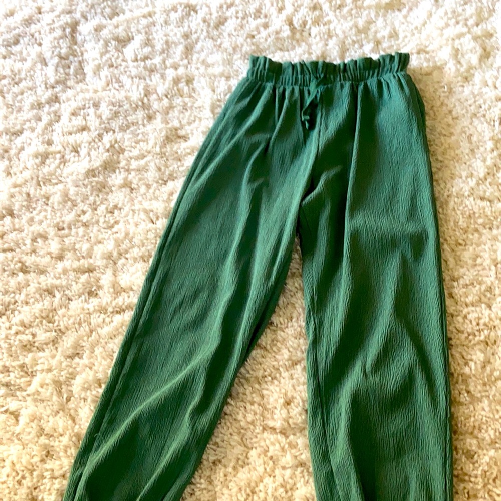 Zara loose green pants